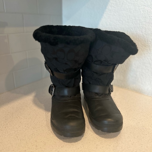Coach Boots - Picture 1 of 8